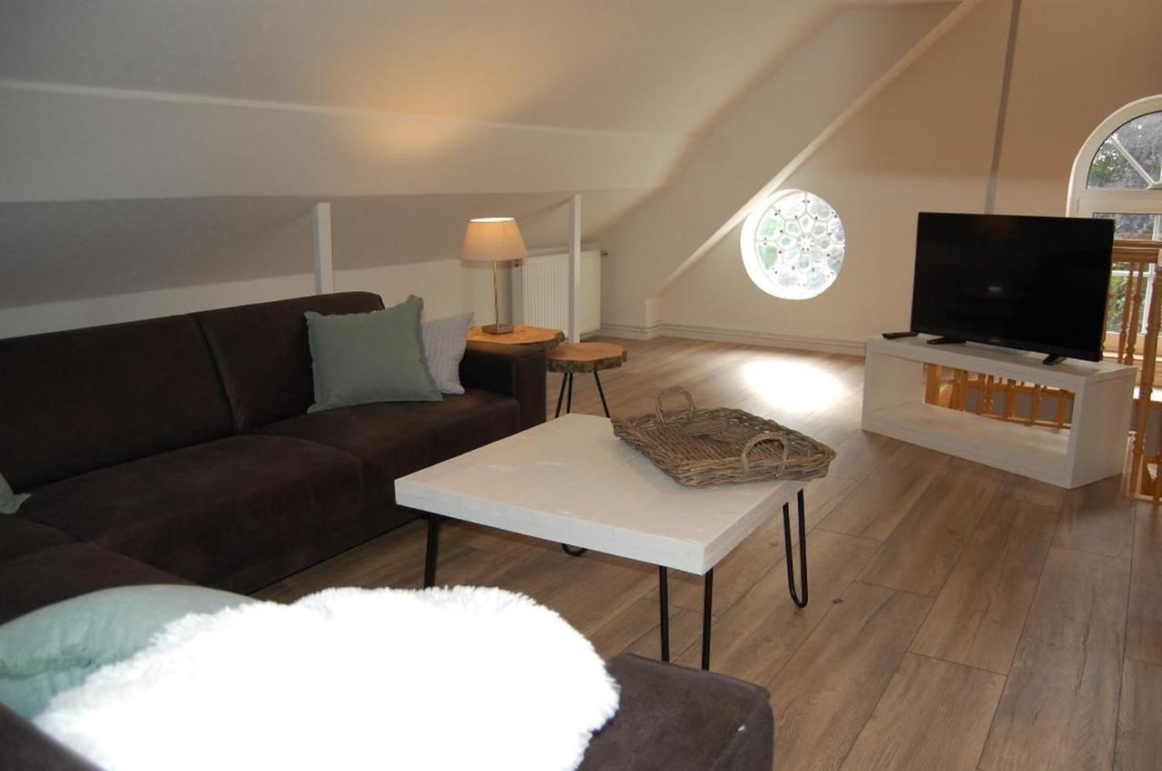 Ferienwohnung Im Gulfhof Krummhörn المظهر الخارجي الصورة